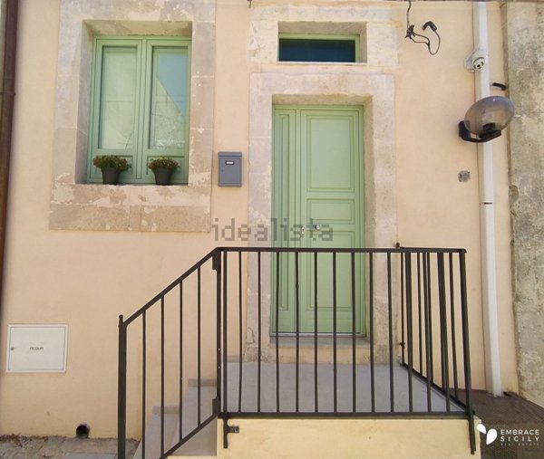 casa indipendente in vendita a Noto