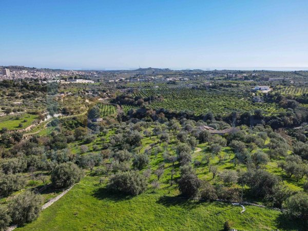 casa indipendente in vendita a Noto