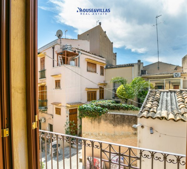 casa indipendente in vendita a Noto