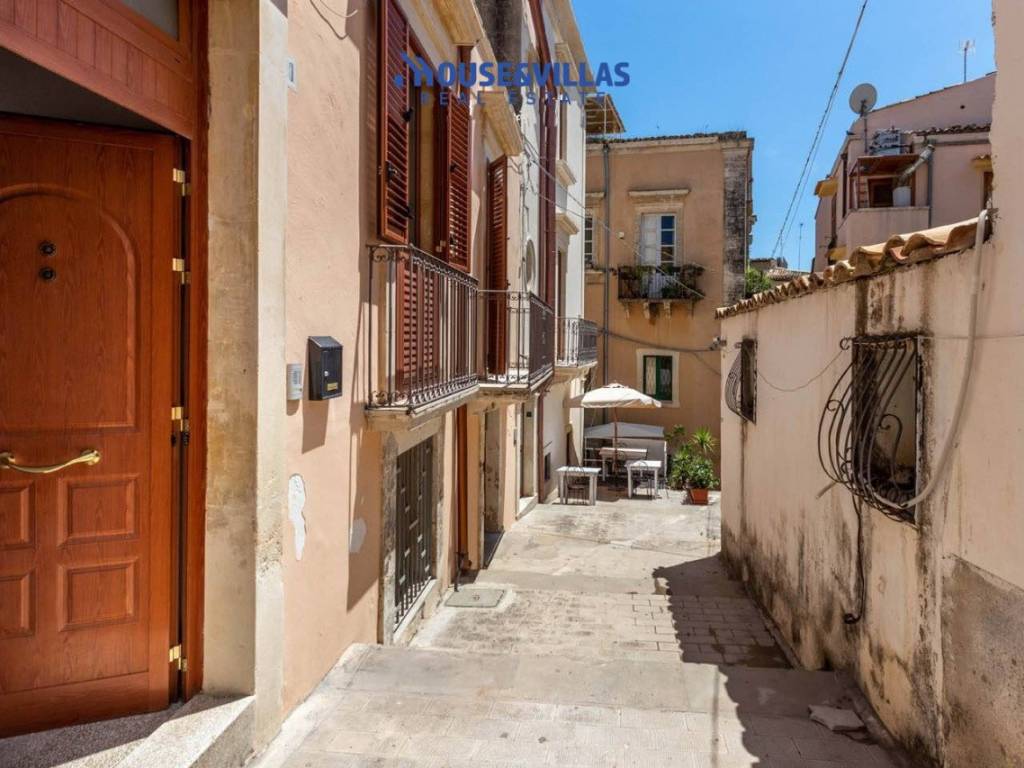 casa indipendente in vendita a Noto