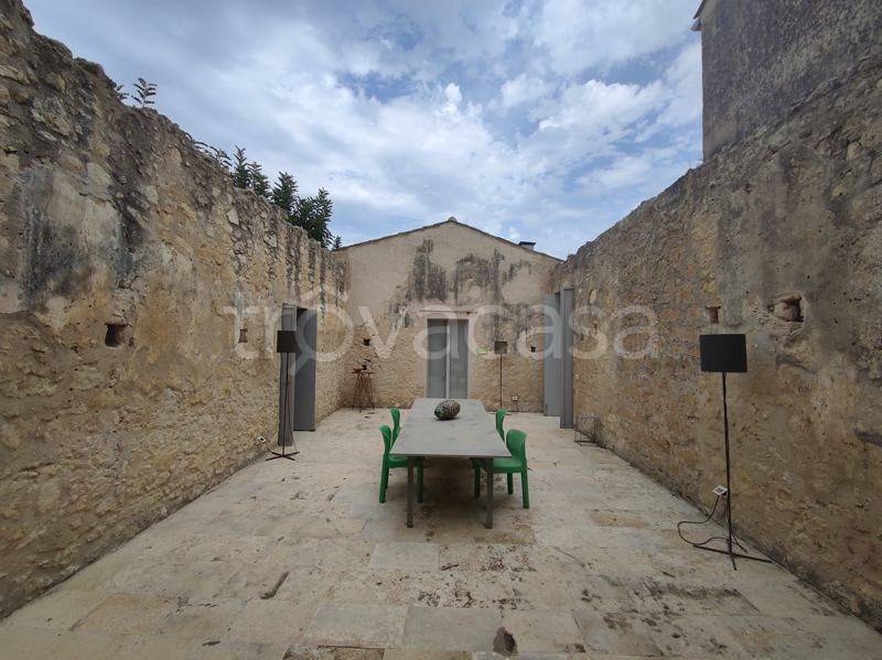 casa indipendente in vendita a Noto in zona Vendicari