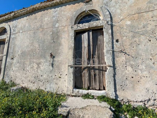 casa indipendente in vendita a Noto