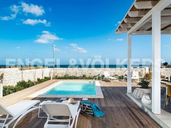 casa indipendente in vendita a Noto in zona Reitani