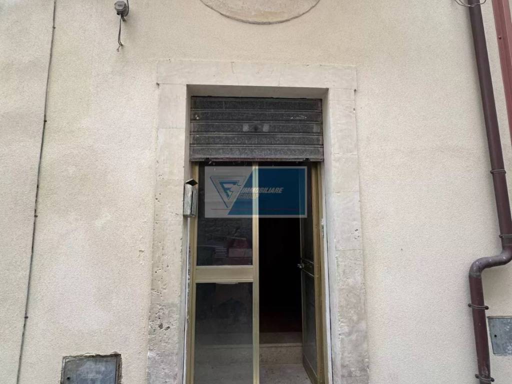 negozio in vendita a Noto