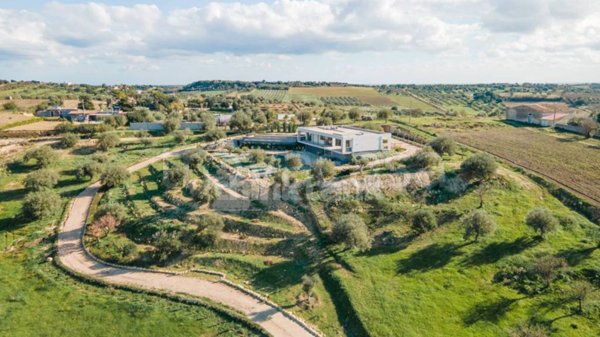 casa indipendente in vendita a Noto