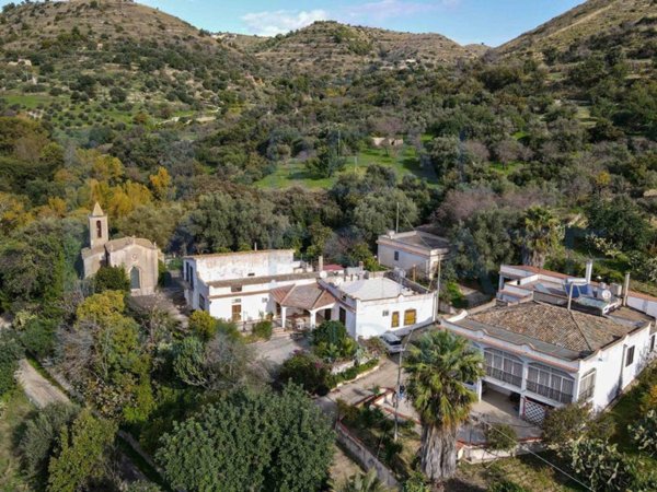 casa indipendente in vendita a Noto