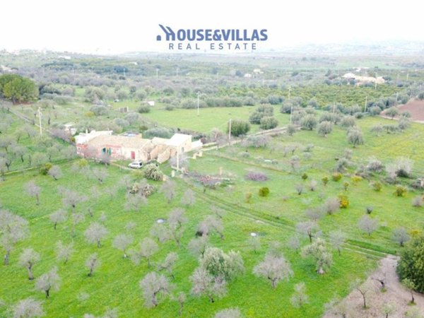 casa indipendente in vendita a Noto