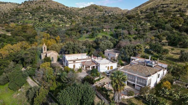 casa indipendente in vendita a Noto