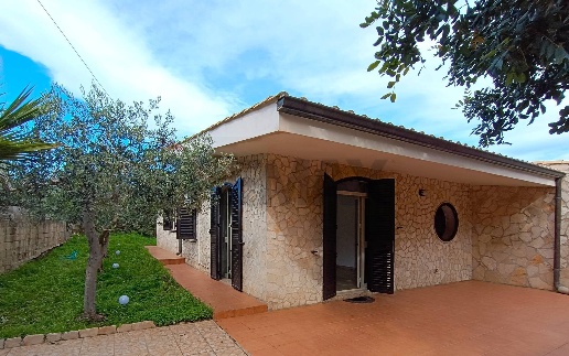 casa indipendente in vendita a Noto in zona San Lorenzo