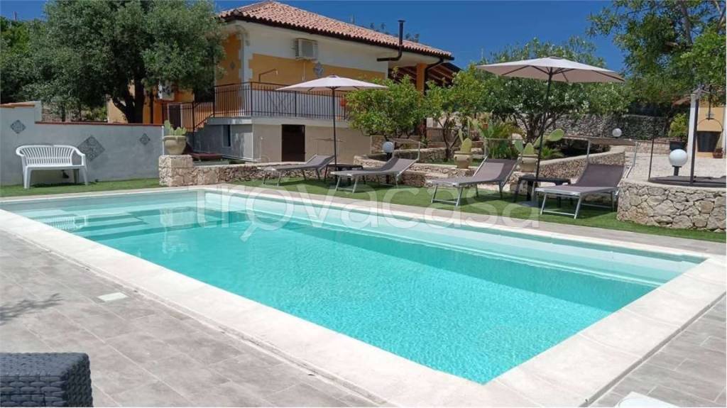 casa indipendente in vendita a Noto