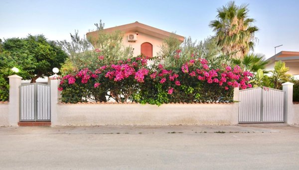 casa indipendente in vendita a Noto in zona San Lorenzo