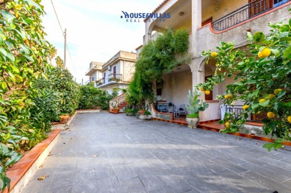 casa indipendente in vendita a Noto