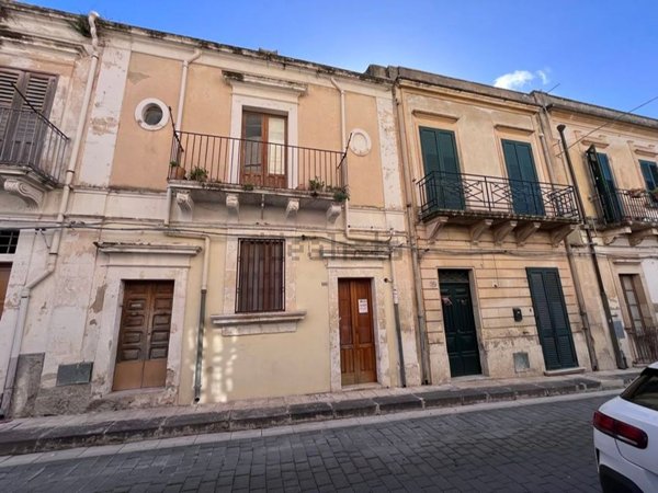 casa indipendente in vendita a Noto