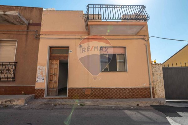 casa indipendente in vendita a Noto
