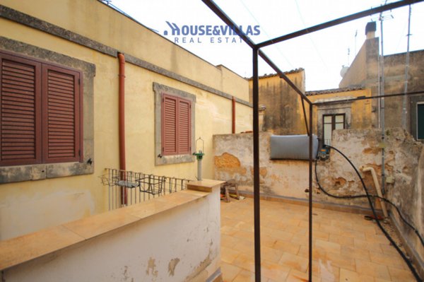 casa indipendente in vendita a Noto