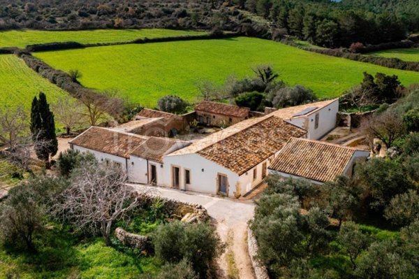 casa indipendente in vendita a Noto
