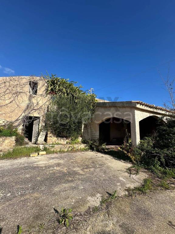 casa indipendente in vendita a Noto in zona San Lorenzo