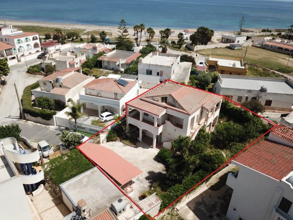 casa indipendente in vendita a Noto in zona San Lorenzo