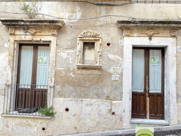 casa indipendente in vendita a Noto