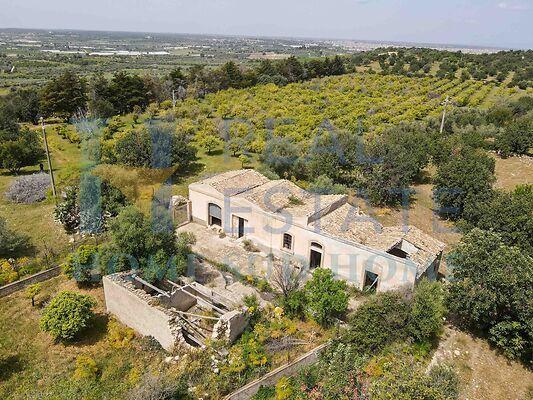 casa indipendente in vendita a Noto in zona Vendicari