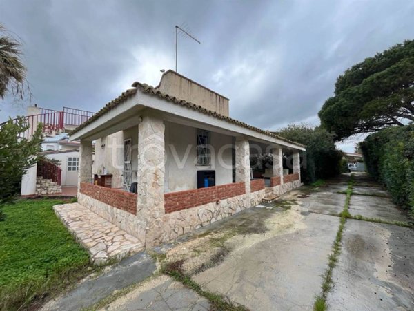 casa indipendente in vendita a Noto in zona San Lorenzo