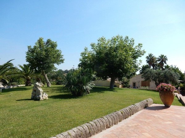 casa indipendente in vendita a Noto in zona Vendicari