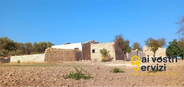 casa indipendente in vendita a Noto in zona Vendicari