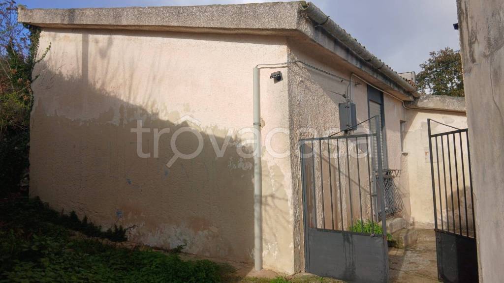 casa indipendente in vendita a Noto in zona Rigolizia