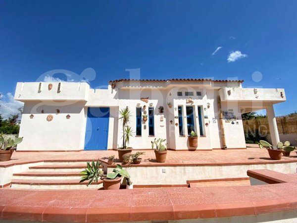 casa indipendente in vendita a Noto in zona San Lorenzo