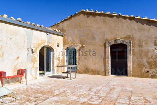 casa indipendente in vendita a Noto