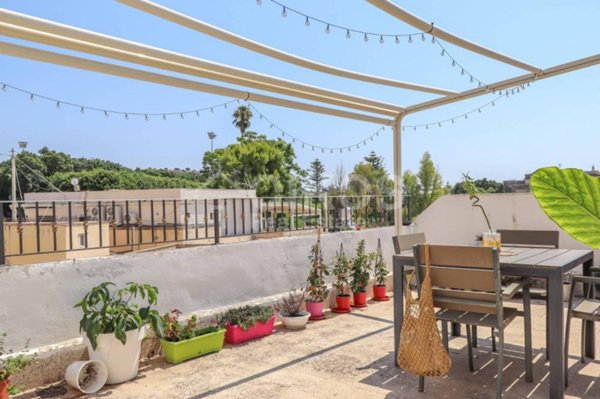 casa indipendente in vendita a Noto