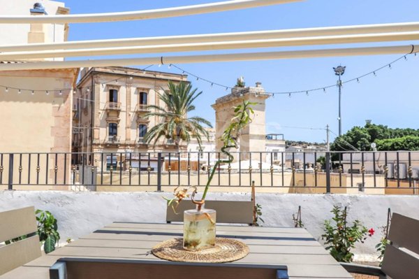 casa indipendente in vendita a Noto