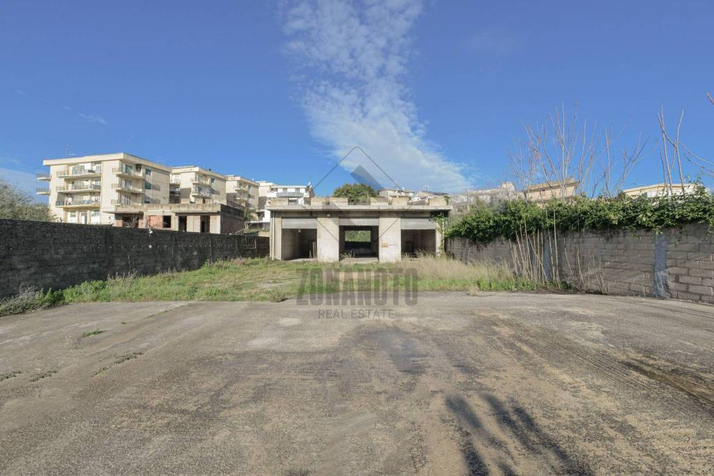 locale commerciale in vendita a Noto
