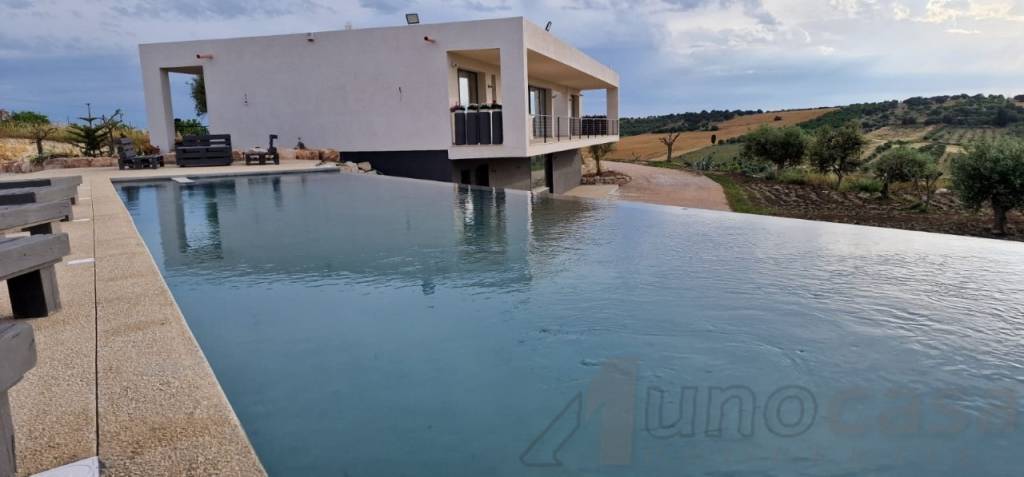 casa indipendente in vendita a Noto