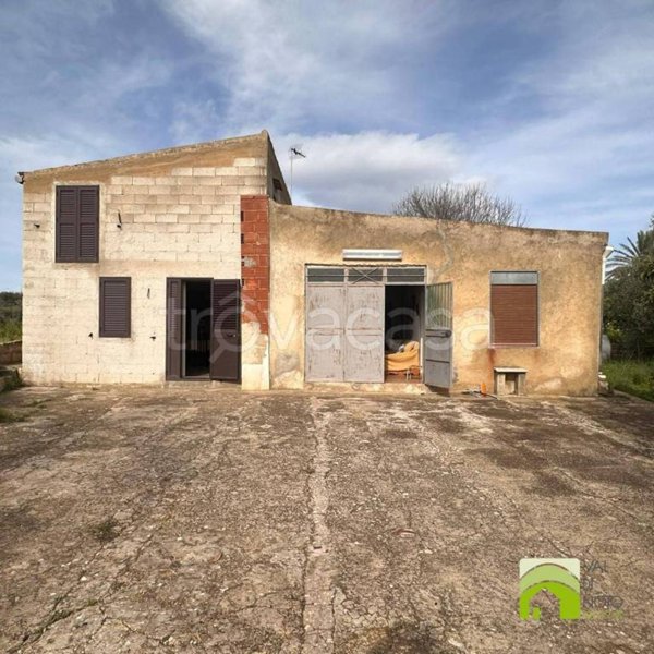 casa indipendente in vendita a Noto