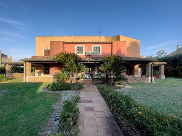 casa indipendente in vendita a Noto