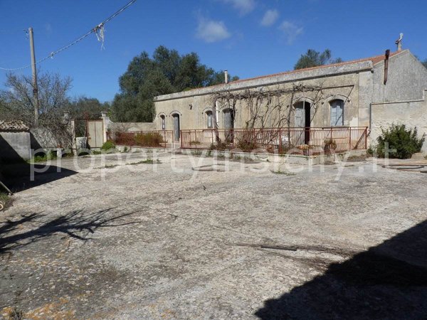 casa indipendente in vendita a Noto in zona Vendicari