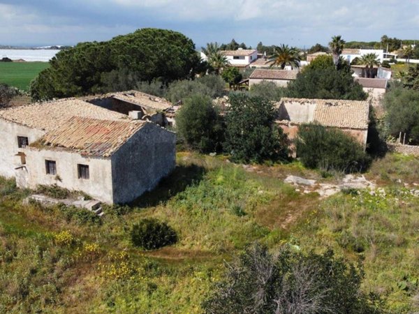 casa indipendente in vendita a Noto