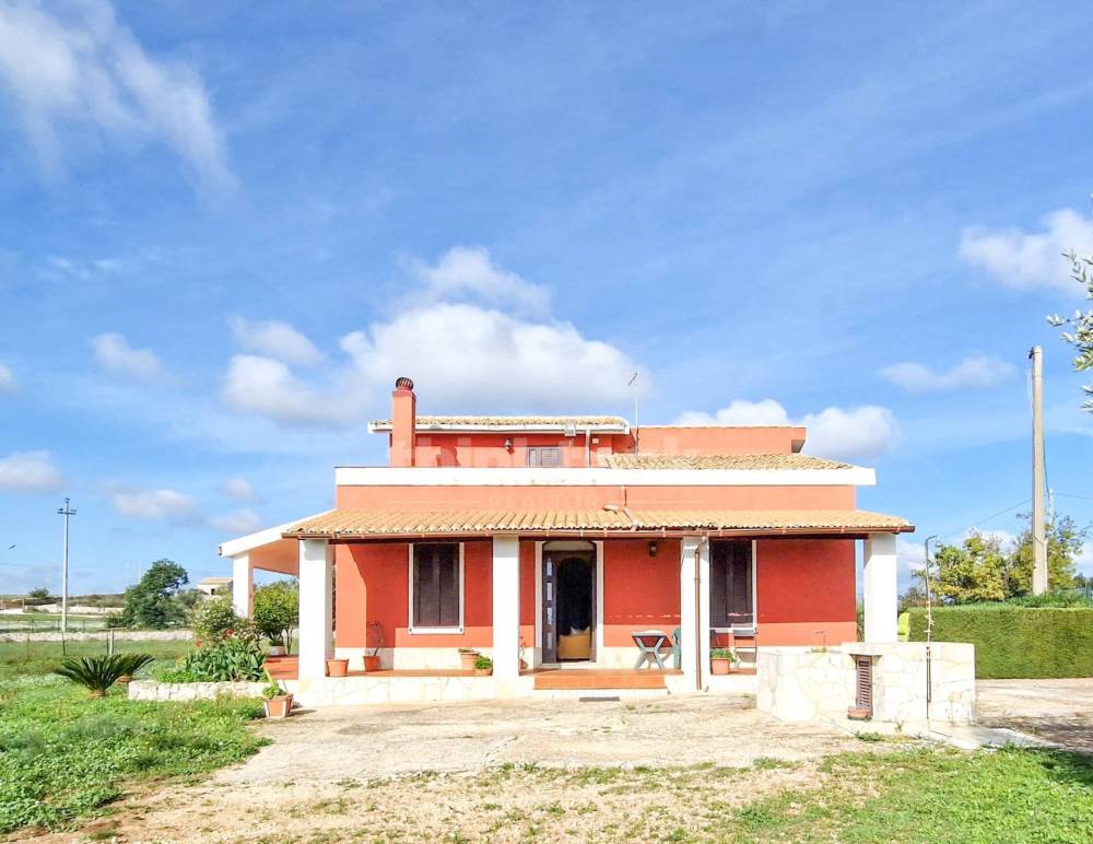 casa indipendente in vendita a Noto