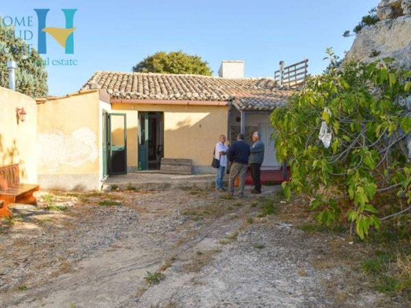 casa indipendente in vendita a Noto