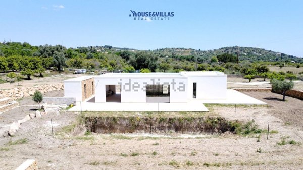 casa indipendente in vendita a Noto