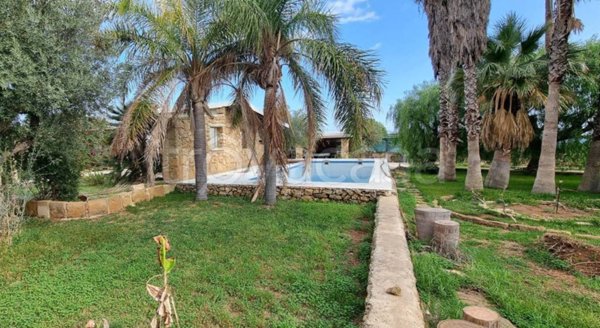 casa indipendente in vendita a Noto in zona Vendicari