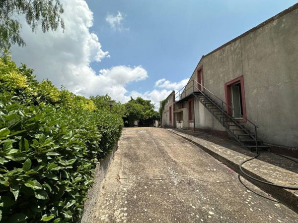 casa indipendente in vendita a Noto in zona Villa Vela