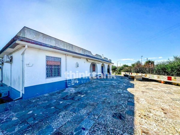 casa indipendente in vendita a Noto