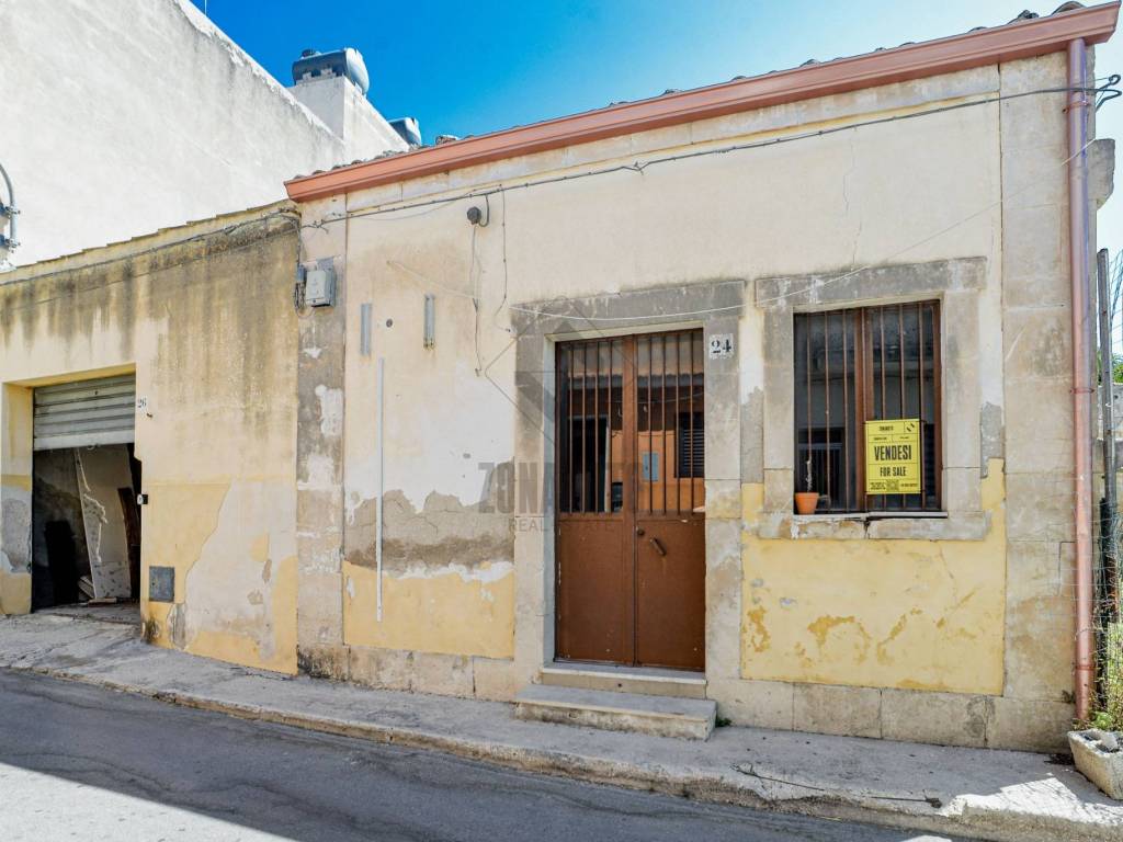 casa indipendente in vendita a Noto