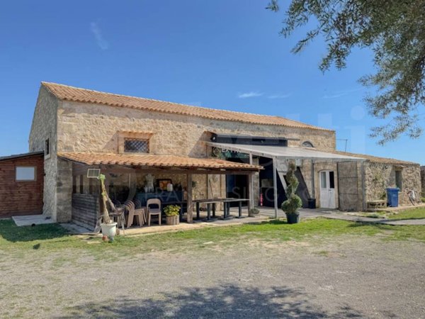 casa indipendente in vendita a Noto