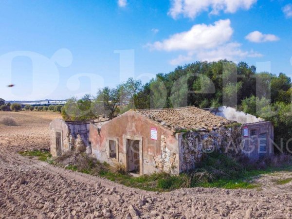 casa indipendente in vendita a Noto