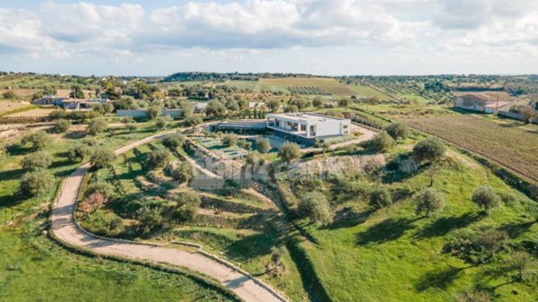 casa indipendente in vendita a Noto