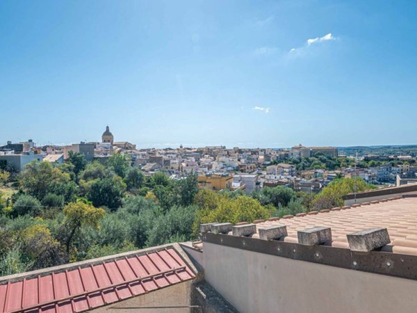 casa indipendente in vendita a Noto
