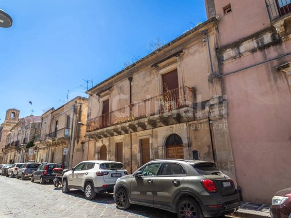 casa indipendente in vendita a Noto